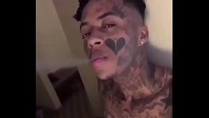 Frowning gets pussy stolen away from Boonk Strip